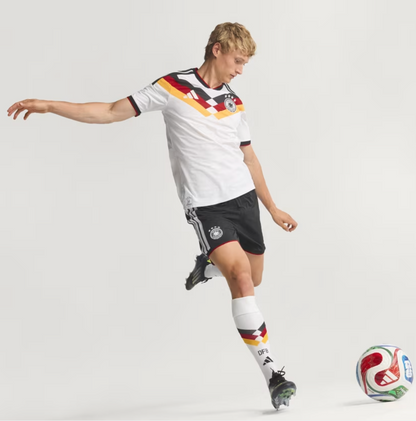 Historische  World Cup Ballkollektion – Sammleredition 15-teilig